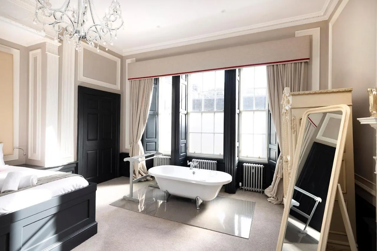 에든버러 Joivy Contemporary Flat In The New Town 아파트